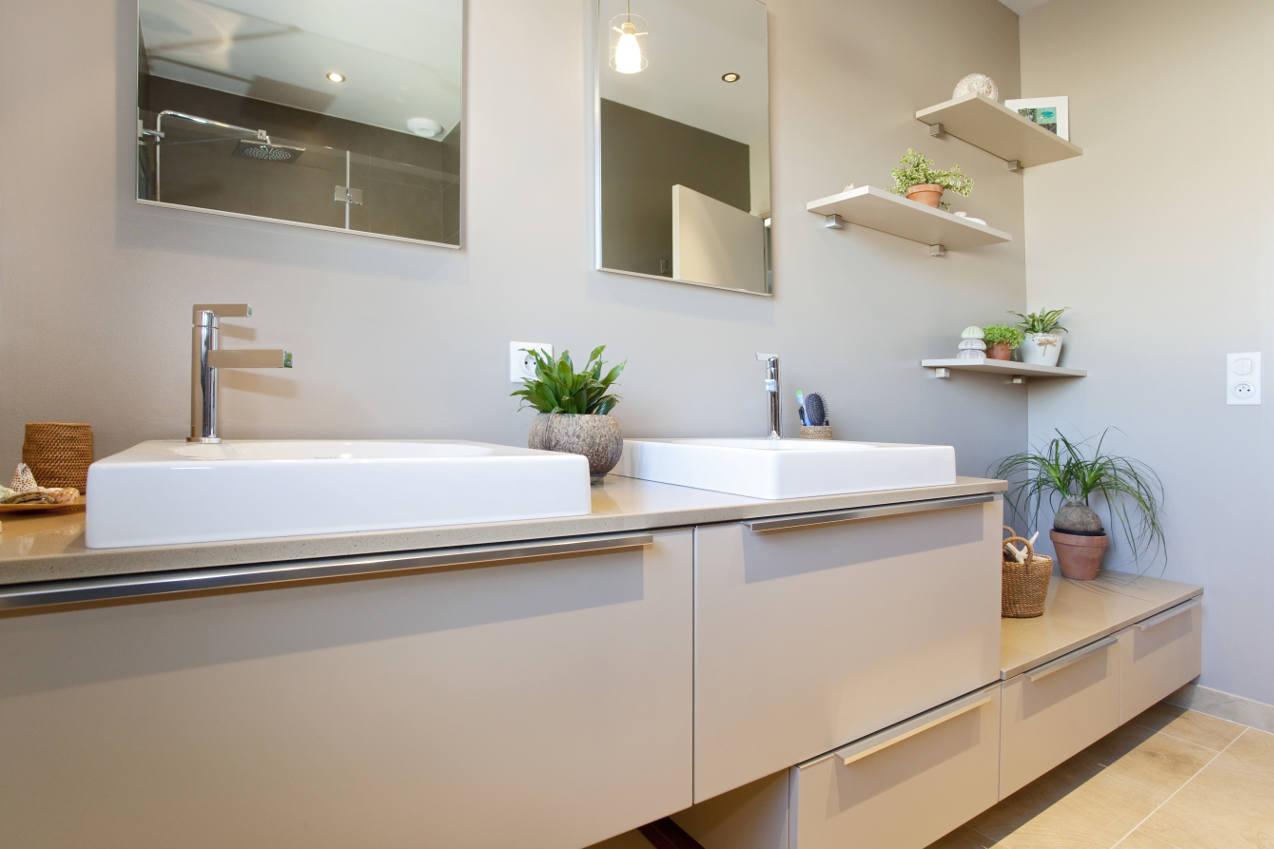 obtenez rapidement un devis personnalis&eacute; pour la r&eacute;novation ou la cr&eacute;ation de votre salle de bain moderne &agrave; montrouge. solutions sur mesure, mat&eacute;riaux de qualit&eacute; et conseils d&rsquo;experts pour un projet r&eacute;ussi.