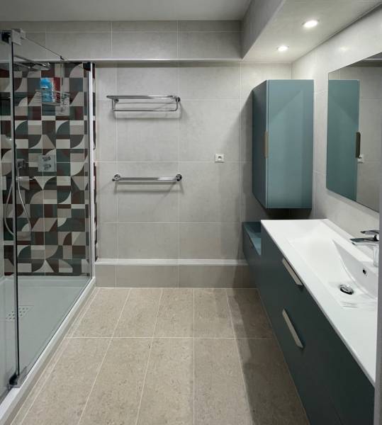 obtenez une estimation précise du coût de rénovation ou d'aménagement de salle de bain à montrouge (92120). comparez les tarifs et trouvez des professionnels qualifiés.