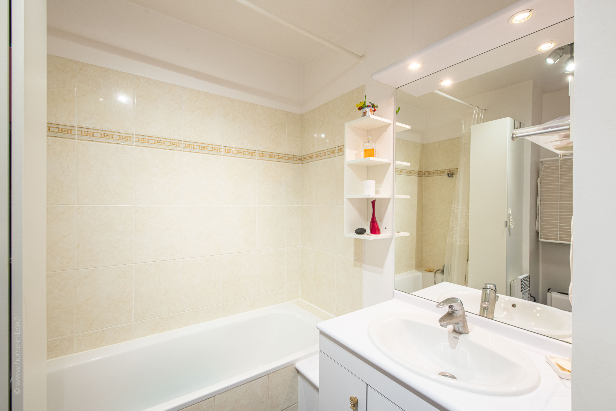 obtenez une estimation précise du coût de rénovation ou d’aménagement de votre salle de bain à montrouge (92120). conseils, devis gratuits et comparatif des prix pour tous vos projets.