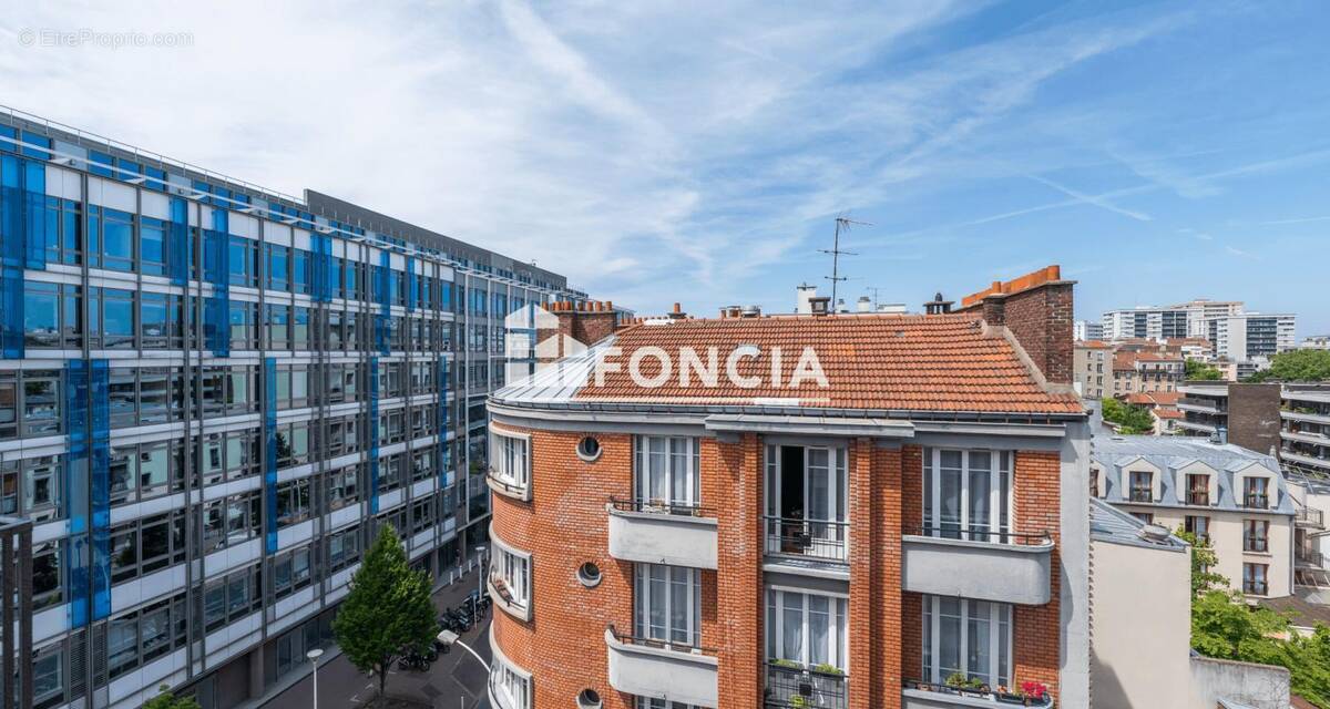 découvrez nos solutions de fenêtres à montrouge : pose, remplacement et rénovation. profitez de conseils d'experts pour améliorer l'isolation et le confort de votre habitat.