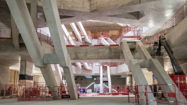 découvrez les infrastructures du pôle gare de châtillon : installations modernes, accessibilité optimale et services adaptés pour faciliter vos déplacements et améliorer votre expérience voyageur.