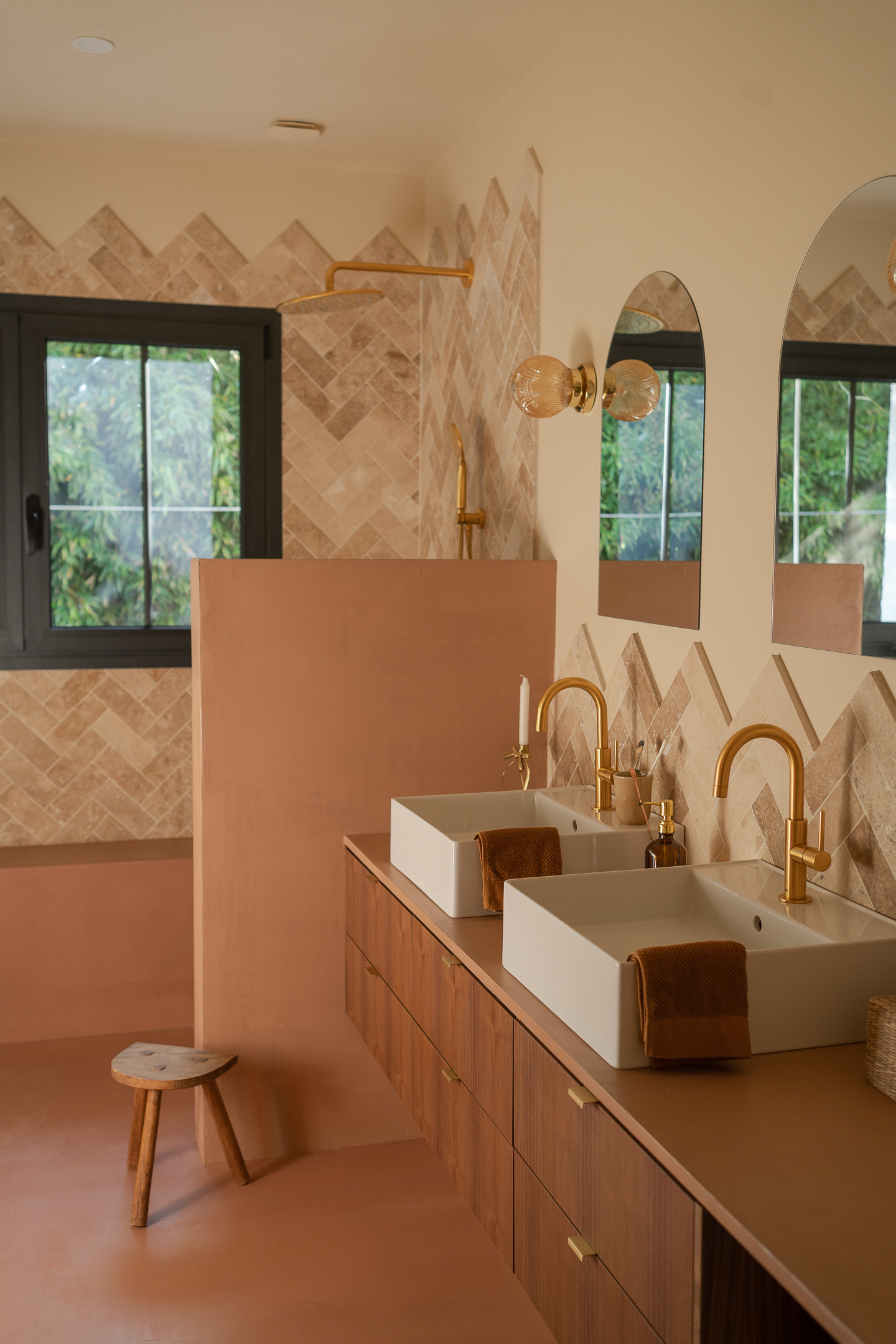 modernisez votre salle de bain &agrave; montrouge avec des solutions sur mesure : r&eacute;novation, design contemporain et mat&eacute;riaux de qualit&eacute; pour un espace &agrave; votre image.