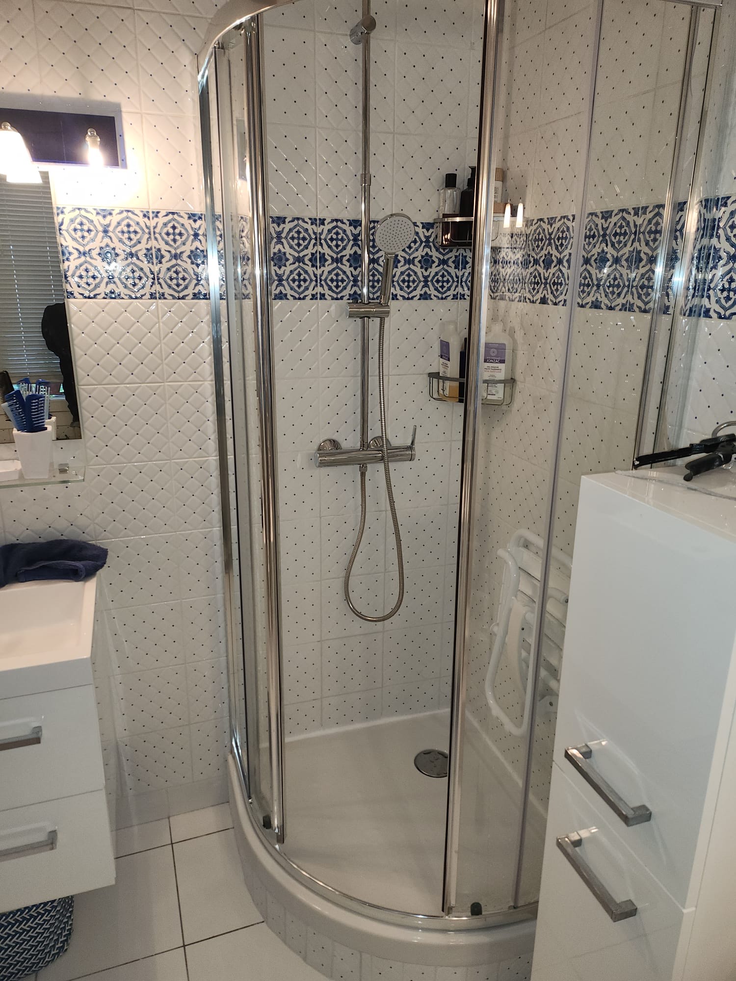 besoin d'un plombier &agrave; montrouge ? profitez d'interventions rapides et efficaces pour tous vos d&eacute;pannages, installations et urgences plomberie. service disponible 7j/7 !