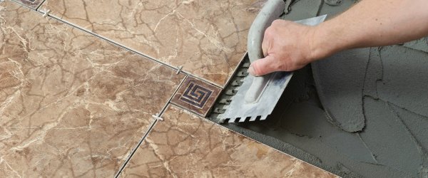 d&eacute;couvrez les prix au m2 pour le carrelage : tarifs moyens, crit&egrave;res qui influencent le co&ucirc;t, conseils pour bien estimer votre budget et r&eacute;ussir votre projet de pose de carrelage.