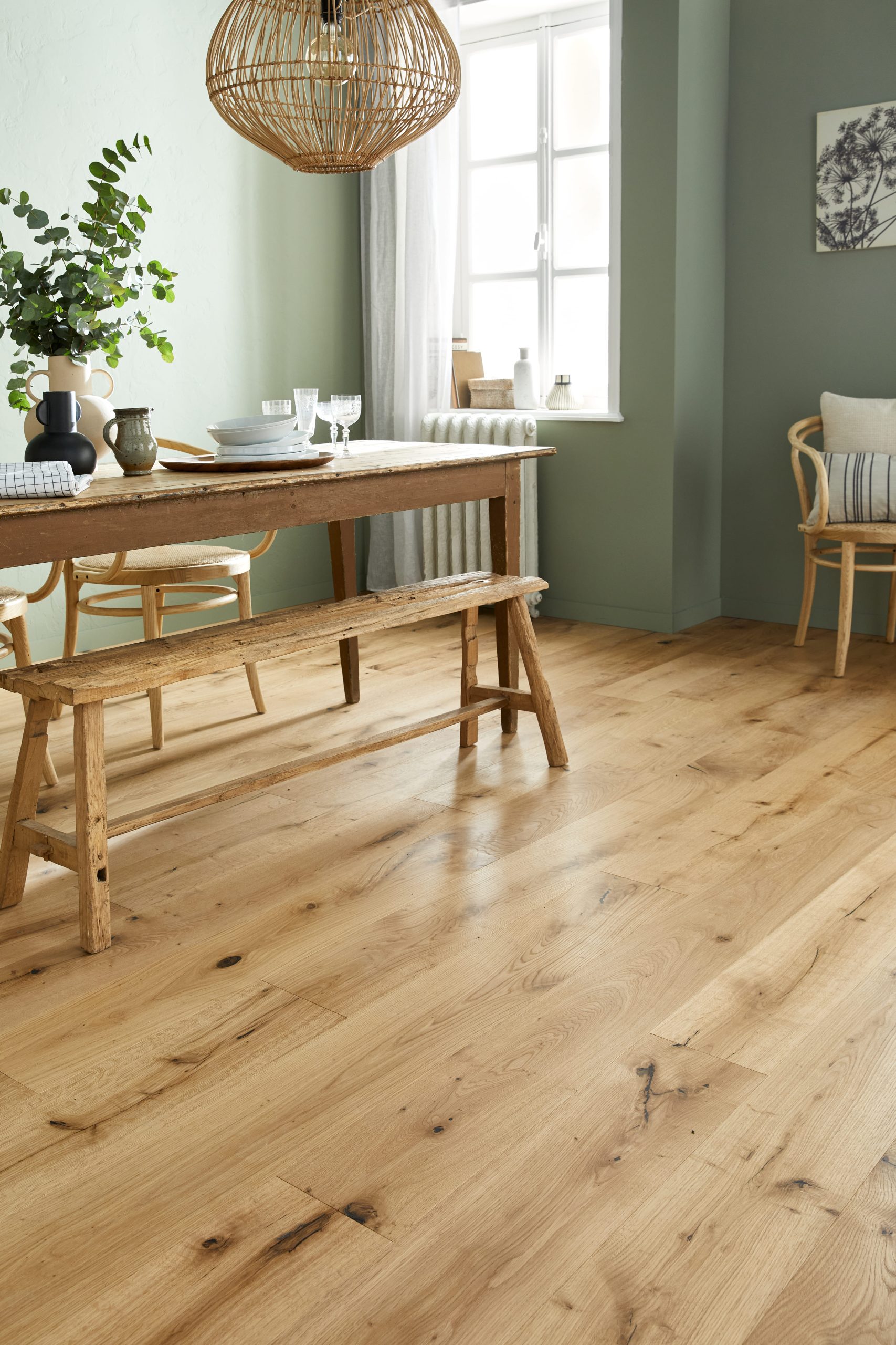 découvrez les prix des différents types de parquet pour votre intérieur : massif, stratifié, contrecollé. conseils, astuces et comparatif pour bien choisir et estimer le coût de la pose.
