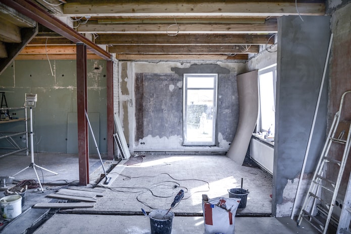 d&eacute;couvrez nos conseils et solutions pour r&eacute;ussir votre projet de r&eacute;novation : astuces, &eacute;tapes cl&eacute;s, choix des mat&eacute;riaux et tendances pour transformer votre int&eacute;rieur ou votre ext&eacute;rieur avec succ&egrave;s.