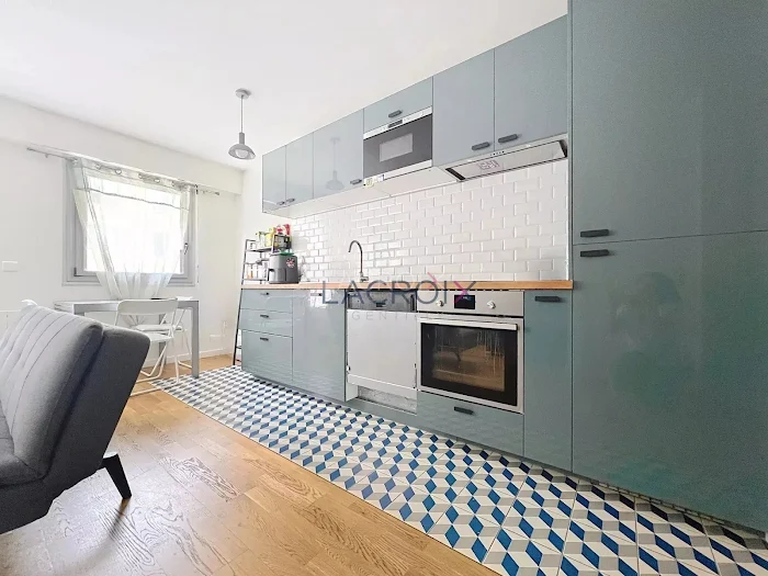 confiez la r&eacute;novation de votre appartement &agrave; montrouge &agrave; nos experts pour un int&eacute;rieur moderne, fonctionnel et sur-mesure. devis gratuit et accompagnement personnalis&eacute;.