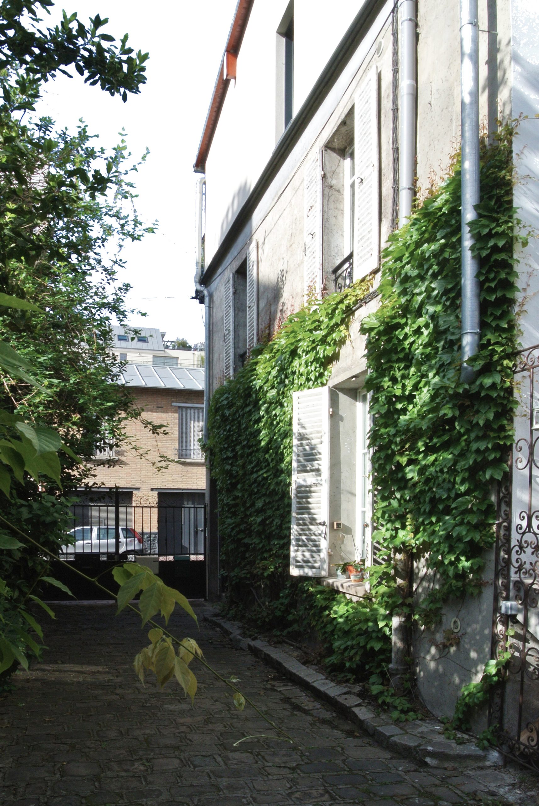 confiez la rénovation de votre maison à montrouge à des experts ! services sur mesure, conseils personnalisés et travaux de qualité pour redonner vie à votre habitation. obtenez un devis gratuit dès maintenant.