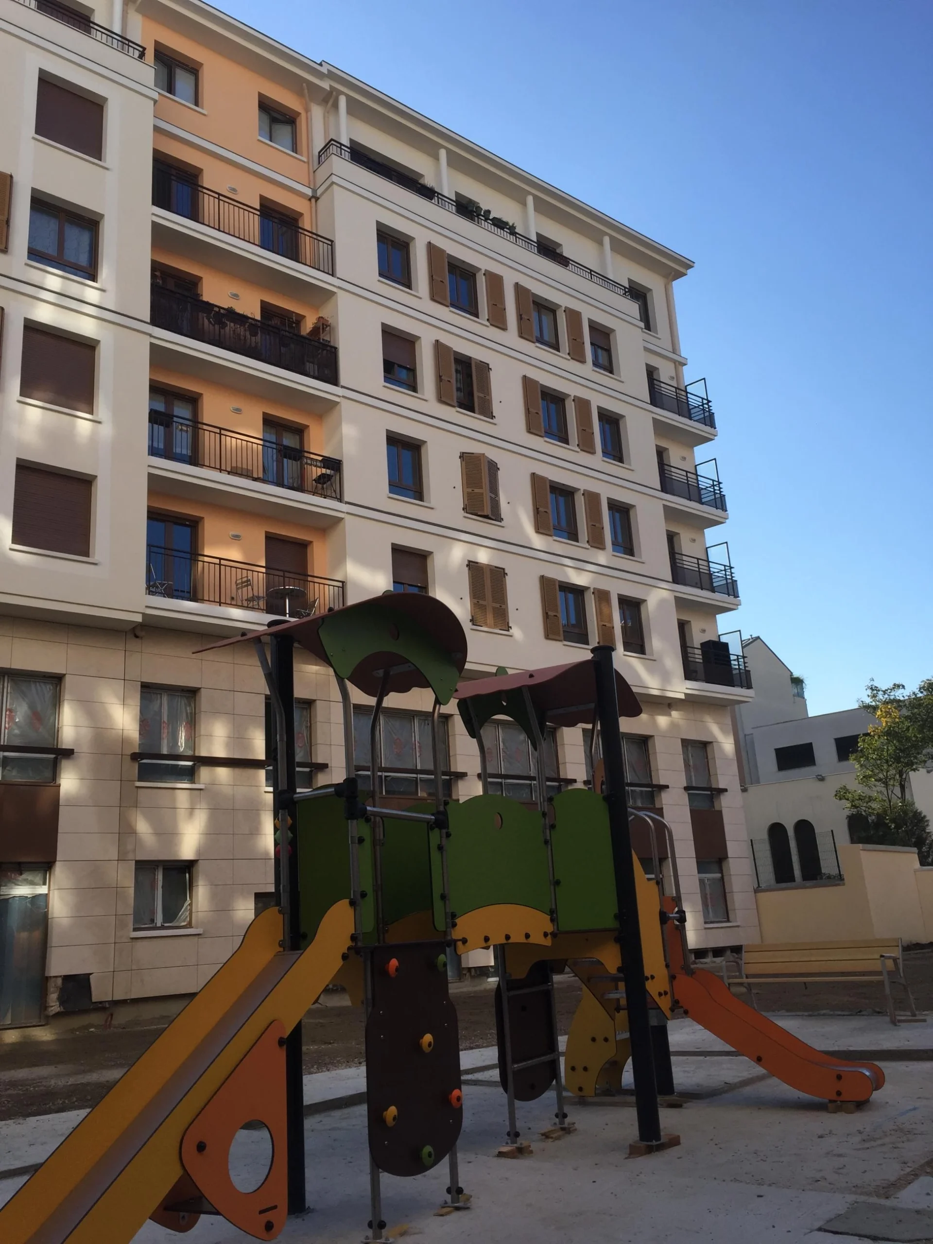 besoin de rénover votre appartement ou maison à montrouge 92120 ? découvrez nos services professionnels de rénovation, du rafraîchissement à la transformation complète. obtenez un devis gratuit !