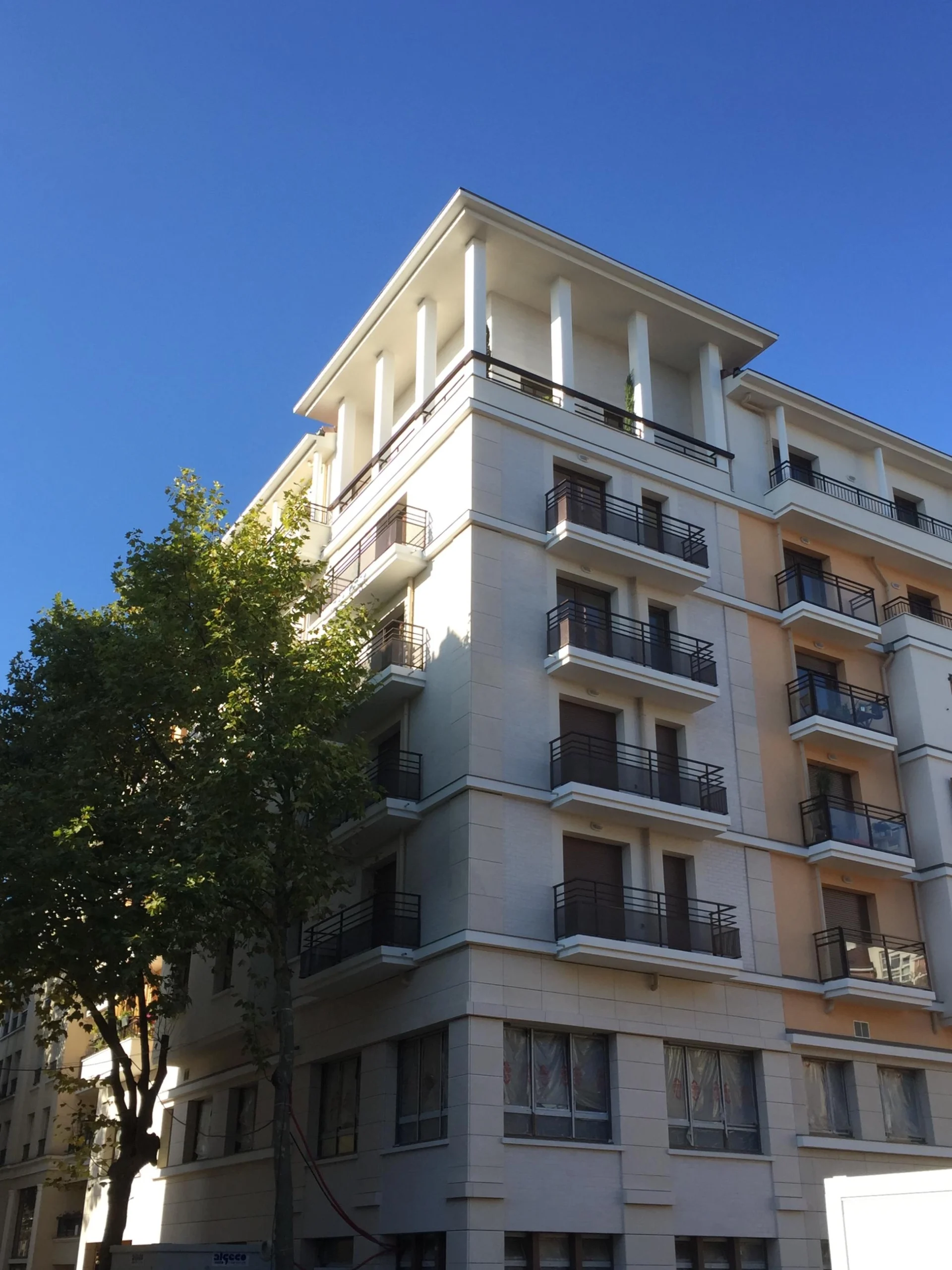 besoin de rénover votre appartement ou maison à montrouge 92120 ? profitez de l’expertise de professionnels pour tous vos travaux de rénovation : intérieur, extérieur, peinture, plomberie, électricité. devis gratuit et interventions rapides.