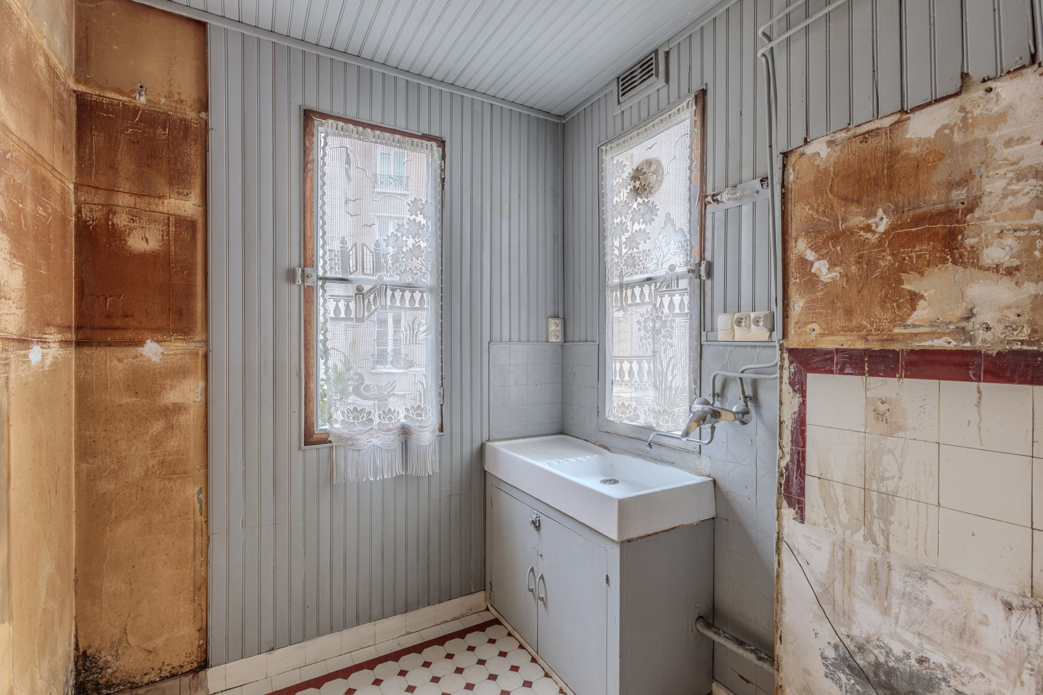 trouvez une rénovation pas chère à paris 75015 avec des professionnels fiables. devis gratuits pour tous vos travaux d’appartement ou maison dans le 15e arrondissement.