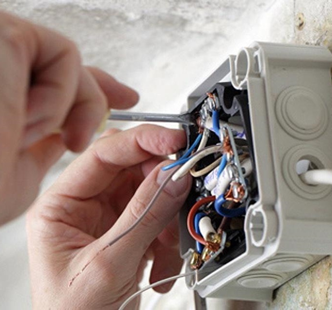 besoin d'une alarme ou d'un électricien à montrouge ? installation, dépannage et maintenance par des professionnels qualifiés. sécurisez votre maison ou entreprise dès aujourd'hui !