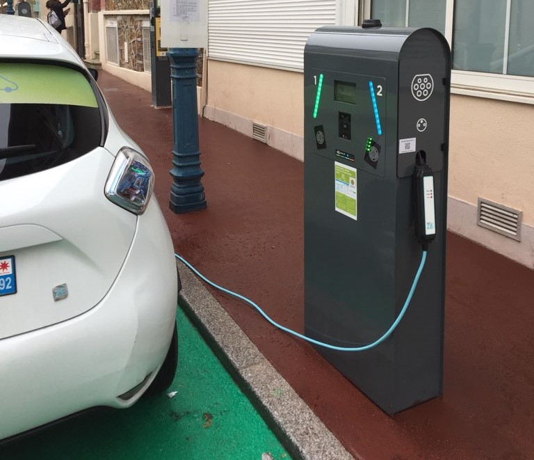 trouvez facilement une borne de recharge pour véhicules électriques à montrouge. localisation, disponibilités et conseils pour recharger votre voiture en toute simplicité.