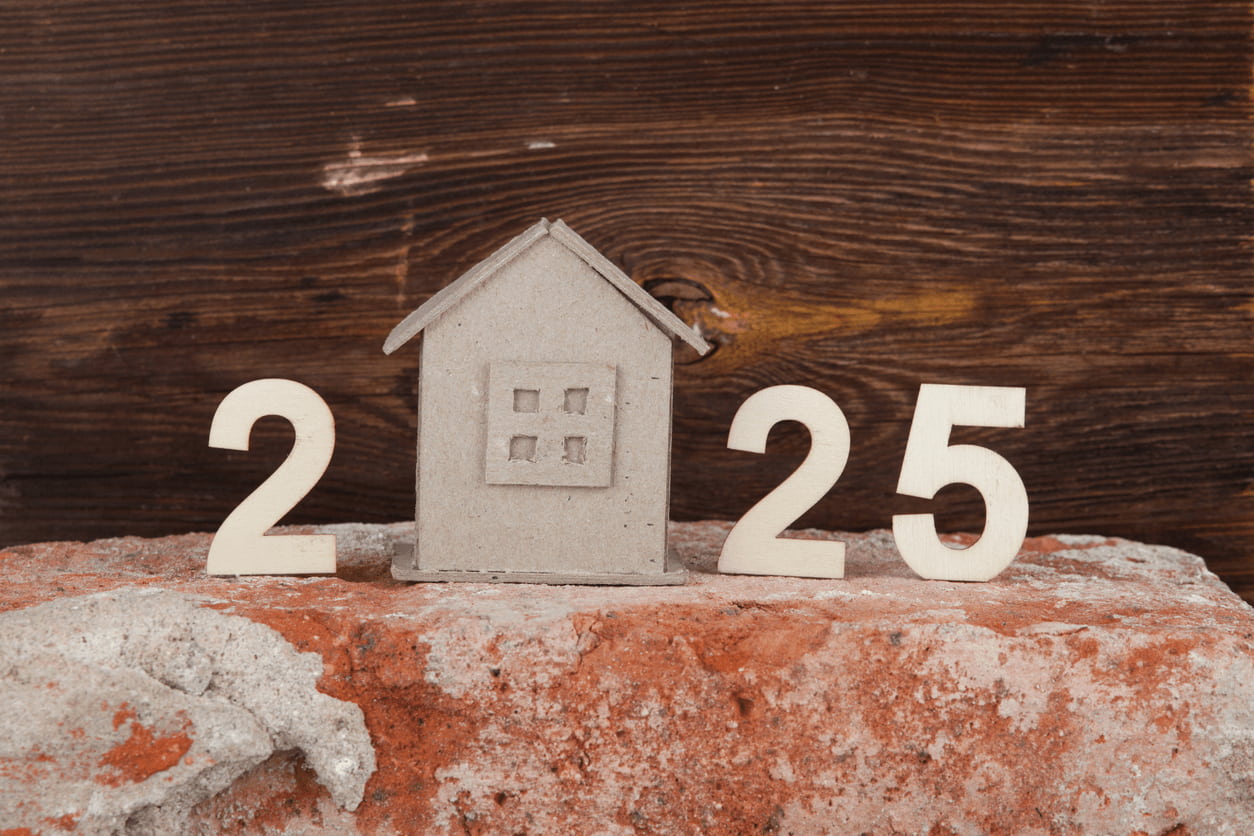 d&eacute;couvrez nos conseils pour choisir le meilleur prestataire de r&eacute;novation en 2025 : crit&egrave;res essentiels, astuces pour comparer les offres et &eacute;viter les pi&egrave;ges, afin de garantir la r&eacute;ussite de vos travaux.