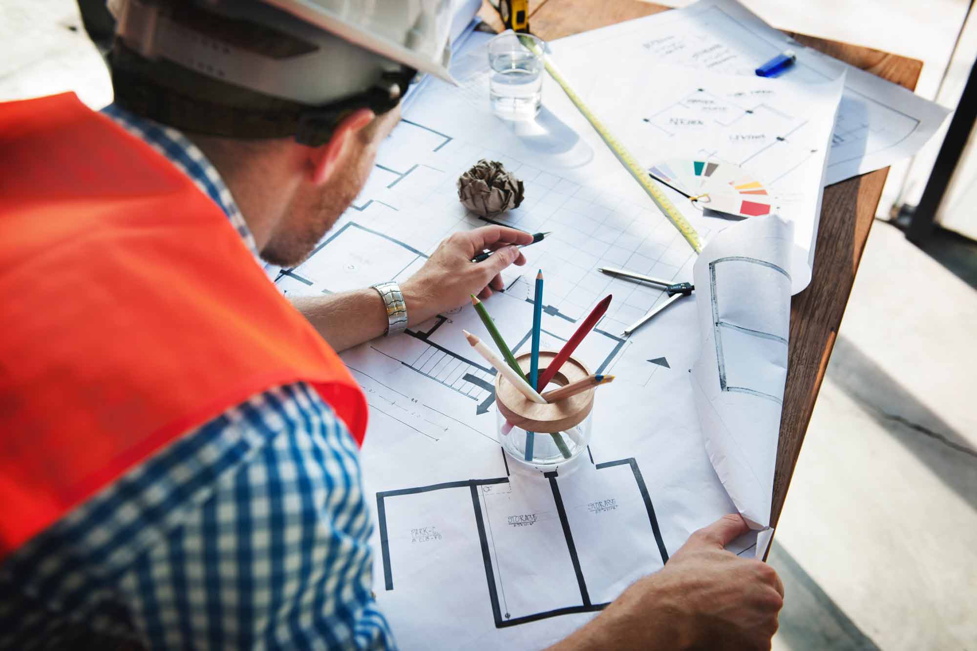 d&eacute;couvrez nos conseils pour bien choisir un professionnel de la r&eacute;novation. trouvez l&rsquo;expert qualifi&eacute; pour vos travaux et assurez la r&eacute;ussite de votre projet en toute s&eacute;r&eacute;nit&eacute;.