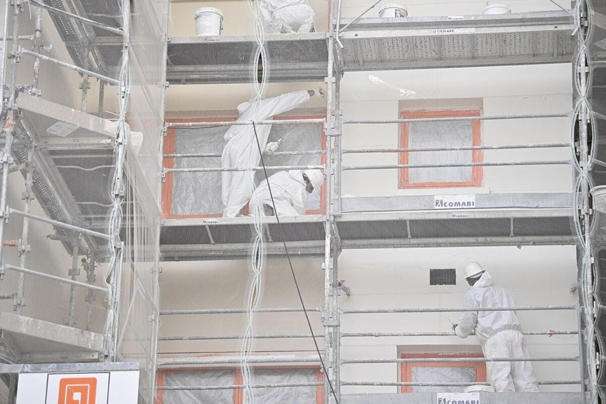 découvrez le coût de la peinture de façade à montrouge en 2025 : prix moyens au m², facteurs à prendre en compte et conseils pour estimer votre budget de rénovation extérieure.