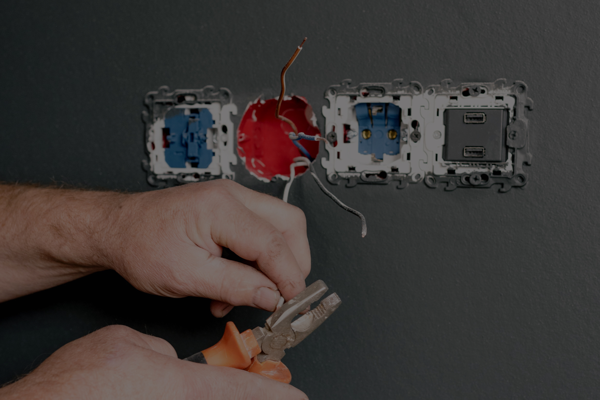 obtenez rapidement un devis d’électricien à montrouge en 2025 pour vos travaux d’électricité, installations ou dépannages. comparez les prix et choisissez un professionnel qualifié proche de chez vous.