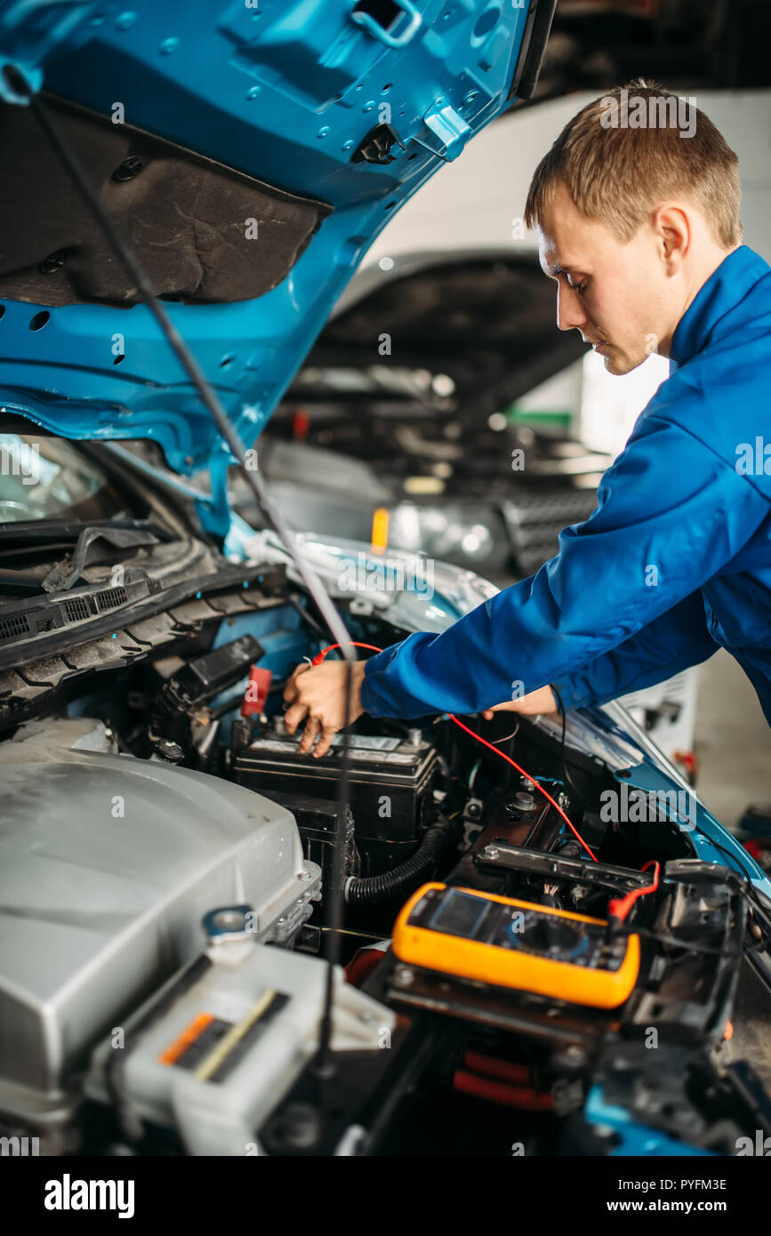 découvrez les différences entre faire appel à un électricien professionnel et réaliser vous-même vos réparations électriques. comparez avantages, risques et conseils pour choisir la meilleure option en toute sécurité !