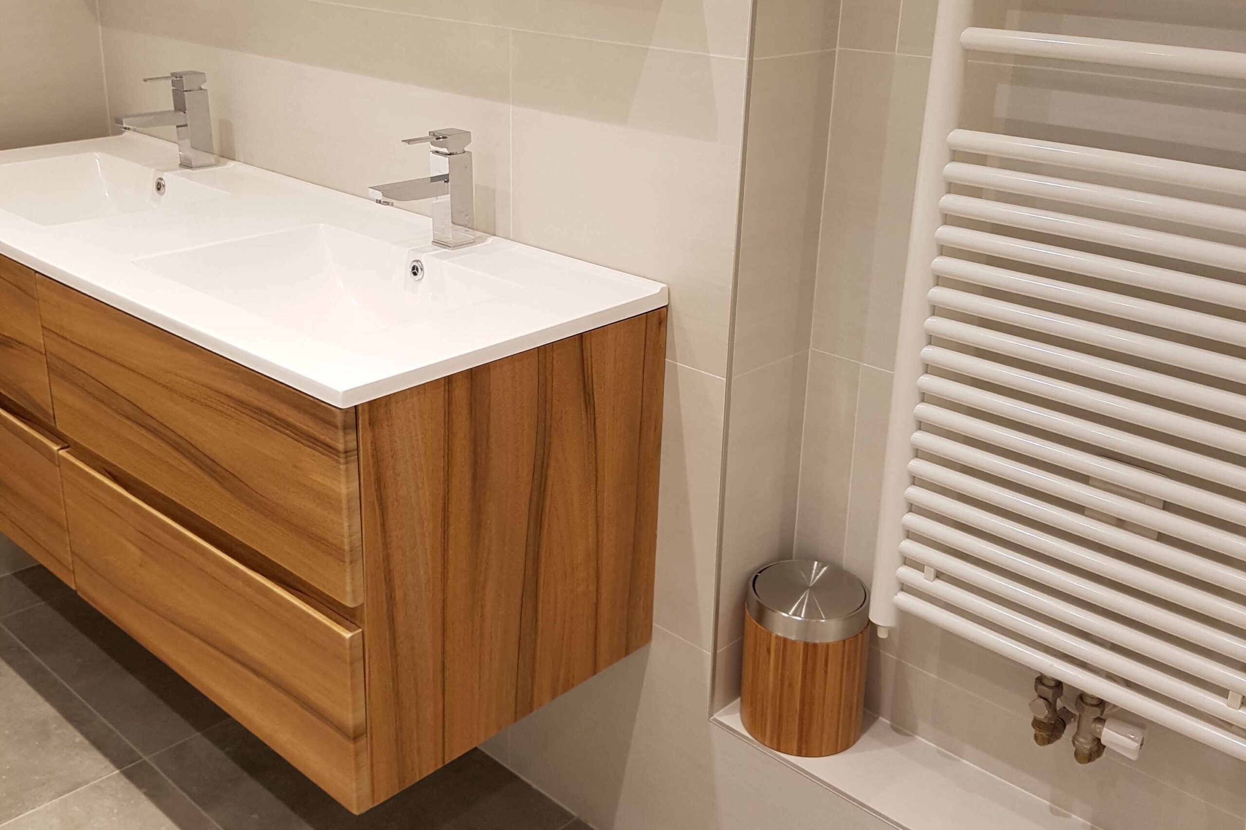 découvrez nos solutions de faux plafond pour salle de bain à montrouge : esthétique, résistance à l'humidité et installation professionnelle. demandez votre devis gratuit !