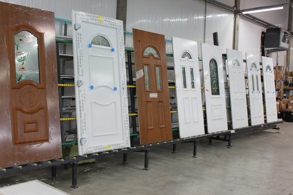découvrez notre gamme de fenêtres en bois, aluminium et pvc à montrouge. profitez d'une isolation optimale, d'un design moderne et d'une installation professionnelle pour améliorer votre confort et valoriser votre habitat.