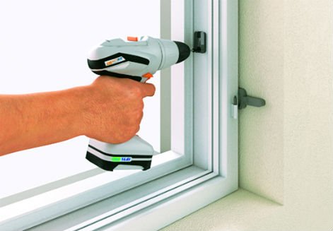 découvrez nos conseils et solutions pour l'installation de fenêtres : choix des matériaux, étapes essentielles, astuces pour optimiser l'isolation et garantir la sécurité de votre habitation.