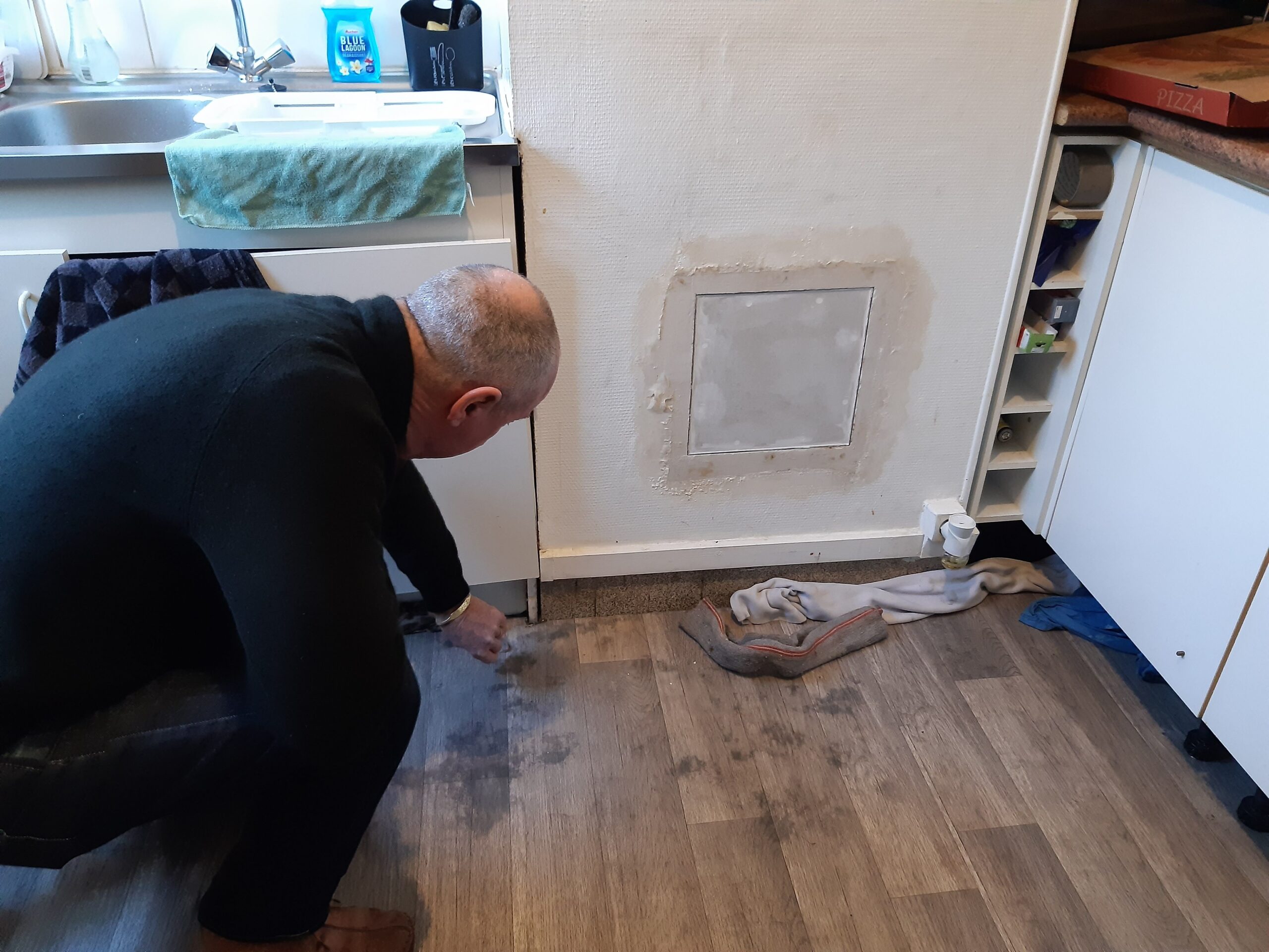 intervention rapide pour toute fuite d'eau à montrouge : votre plombier expert local détecte et répare les fuites efficacement. devis gratuit et service d'urgence 7j/7.