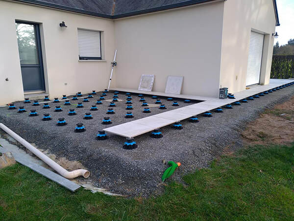 d&eacute;couvrez le prix au m2 pour faire appel &agrave; un carreleur : tarifs moyens, facteurs influen&ccedil;ant le co&ucirc;t, conseils pour estimer votre budget et r&eacute;ussir vos travaux de carrelage.