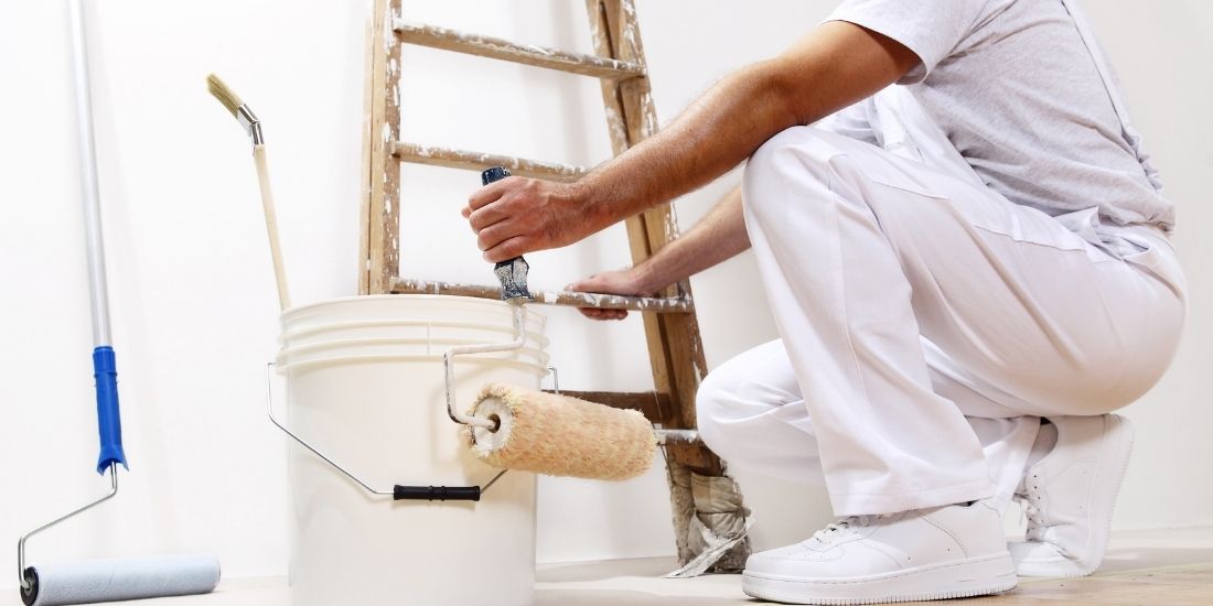 d&eacute;couvrez le prix au m2 pour des travaux de peinture &agrave; montrouge en 2025. estimez votre budget facilement et trouvez des conseils pour r&eacute;ussir votre projet peinture au meilleur tarif.
