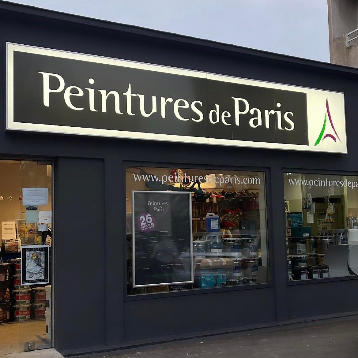 découvrez les tarifs pour vos travaux de peinture à montrouge : prix au m², conseils pour choisir un peintre et devis gratuits pour vos projets de rénovation.