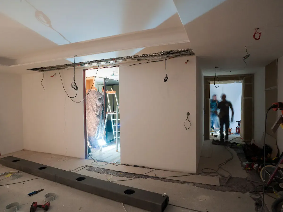 découvrez les prix du placo en 2025 : tarifs au m², coûts de pose, conseils pour estimer votre budget et comparatif des différentes plaques de plâtre. guide complet pour vos travaux !