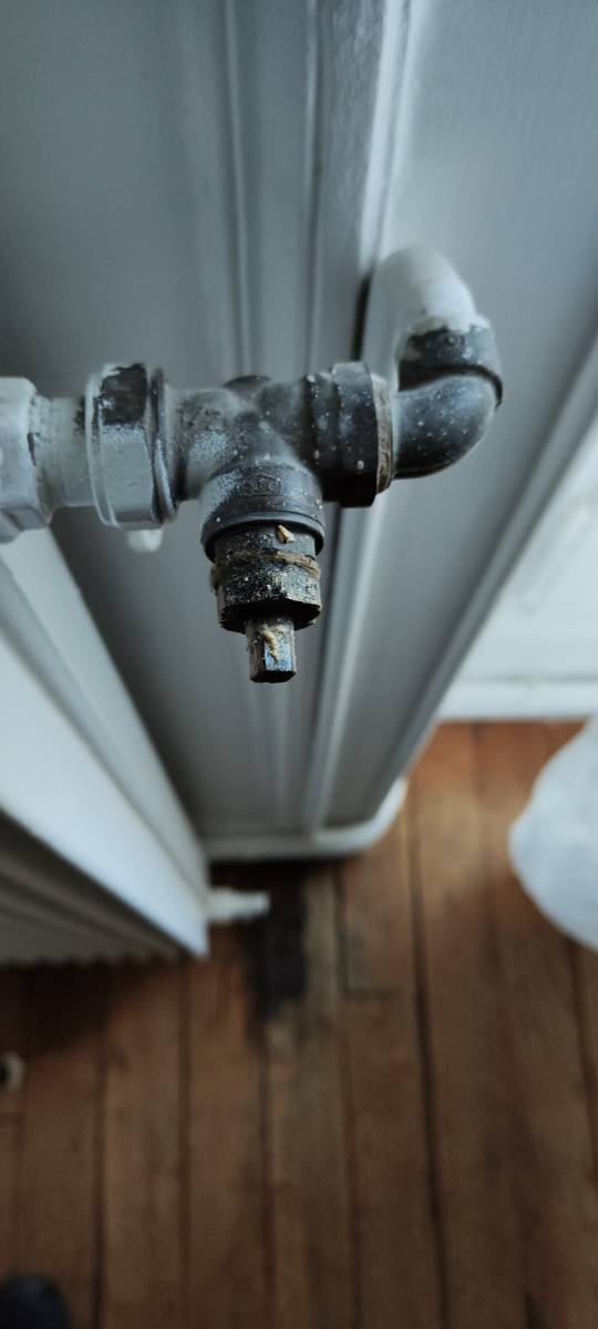 besoin d&rsquo;un remplacement de tuyaux &agrave; montrouge ? intervention rapide et efficace par des professionnels pour tous vos probl&egrave;mes de plomberie. devis gratuit.