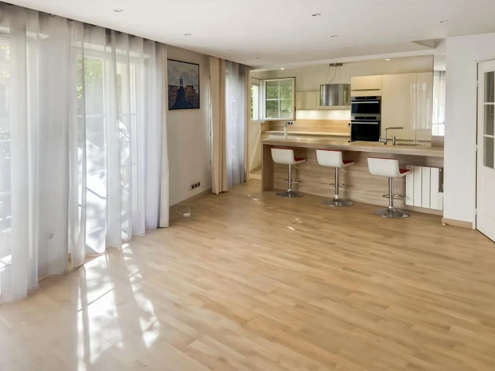confiez la rénovation de votre appartement à montrouge à des professionnels qualifiés. modernisation, optimisation de l'espace et travaux sur mesure pour un intérieur à votre image. demandez votre devis gratuit !
