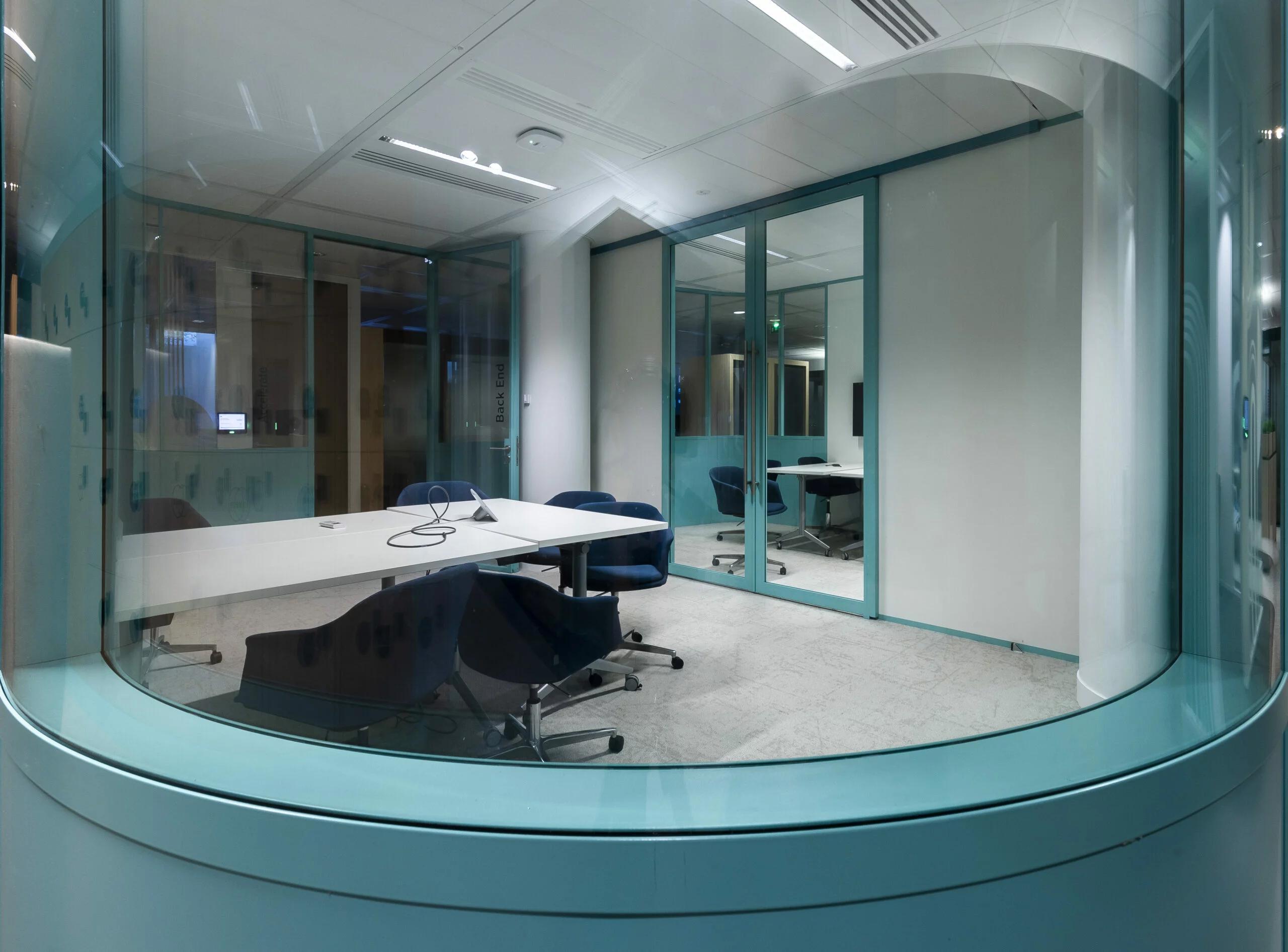 confiez la rénovation de vos bureaux à montrouge à des experts pour moderniser vos espaces professionnels, optimiser le confort de travail et valoriser votre image d’entreprise. devis rapide et accompagnement personnalisé.