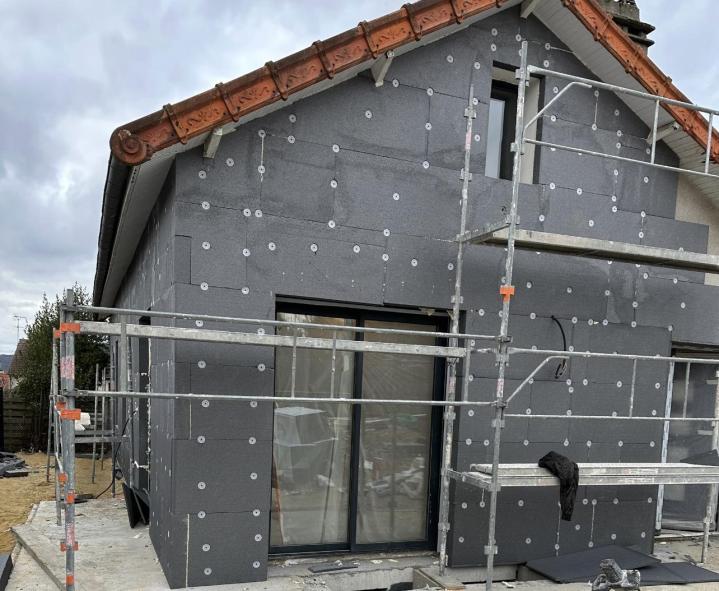 découvrez comment la rénovation énergétique à montrouge permet de réaliser d'importantes économies d'énergie tout en améliorant le confort de votre habitat. conseils et solutions adaptés à vos besoins.
