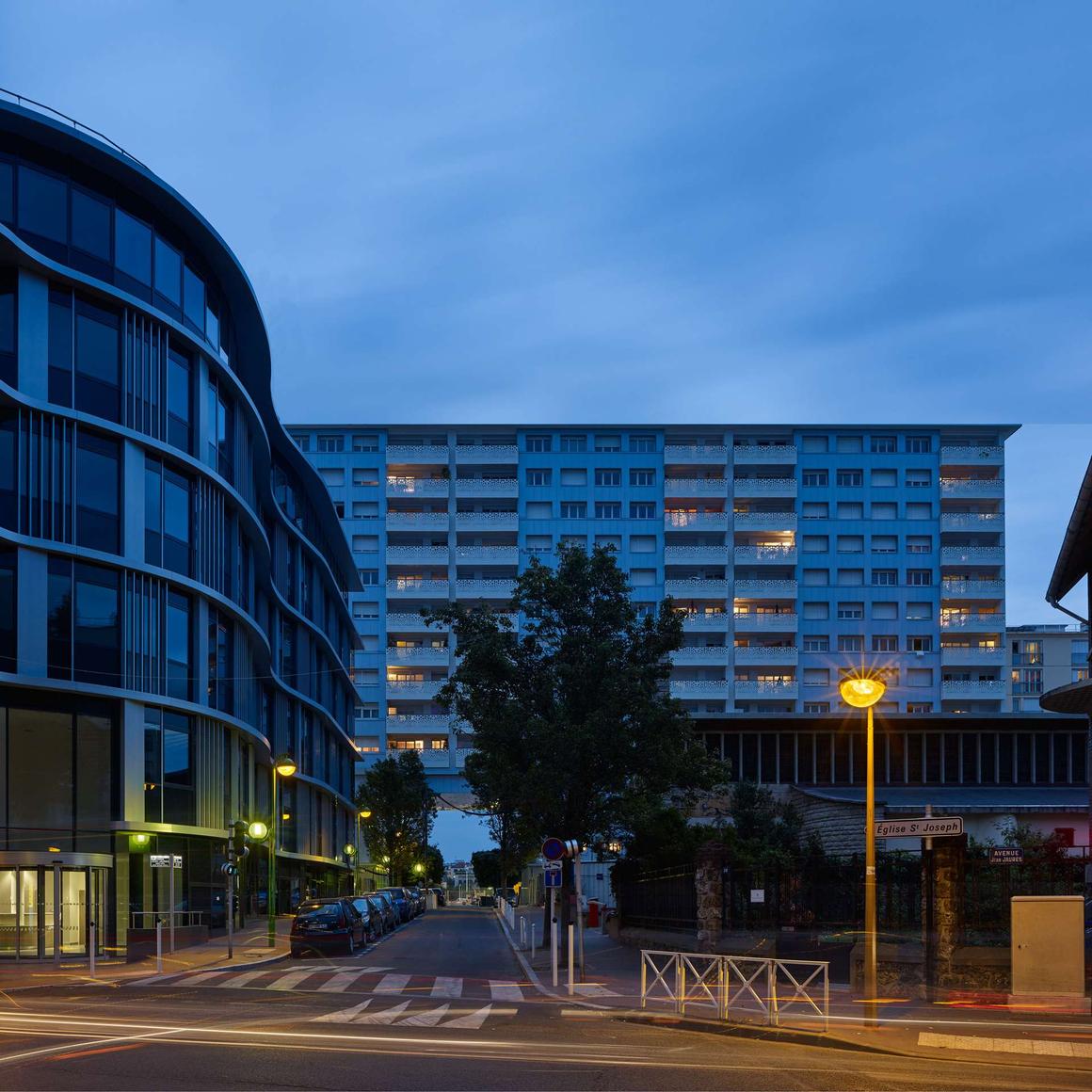 confiez la rénovation de votre immeuble à montrouge à des experts : travaux de qualité, respect des délais, modernisation et valorisation de votre patrimoine immobilier.