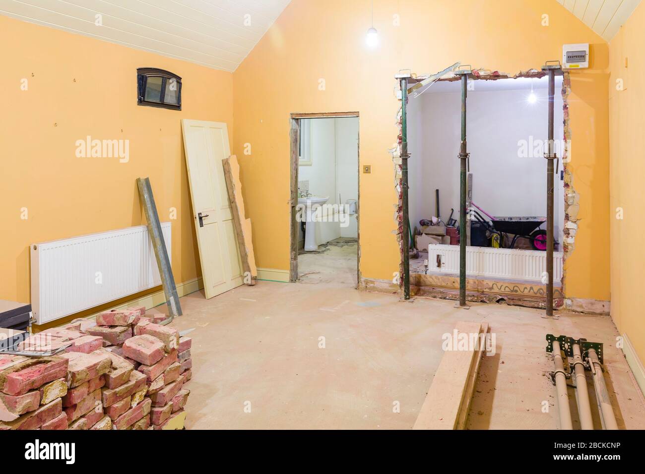 découvrez nos services de travaux intérieurs : rénovation, aménagement, décoration, peinture, plomberie et électricité. améliorez votre confort et valorisez votre intérieur avec des solutions personnalisées adaptées à vos besoins.