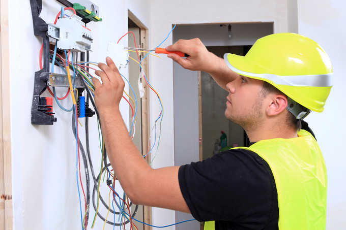 vous cherchez un électricien à montrouge ? profitez de services rapides et fiables pour tous vos travaux d'électricité, dépannage, installation et mise aux normes. devis gratuit.
