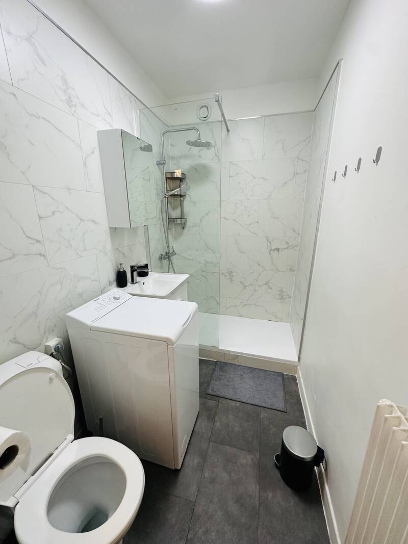 découvrez des locations et appartements avec toilettes séparées à montrouge, pour plus de confort et d’intimité lors de votre séjour ou installation dans la ville.